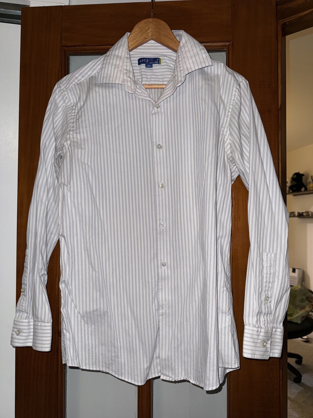 Apt. 9 Men's White Shirt with Light Gray Pinstripes
